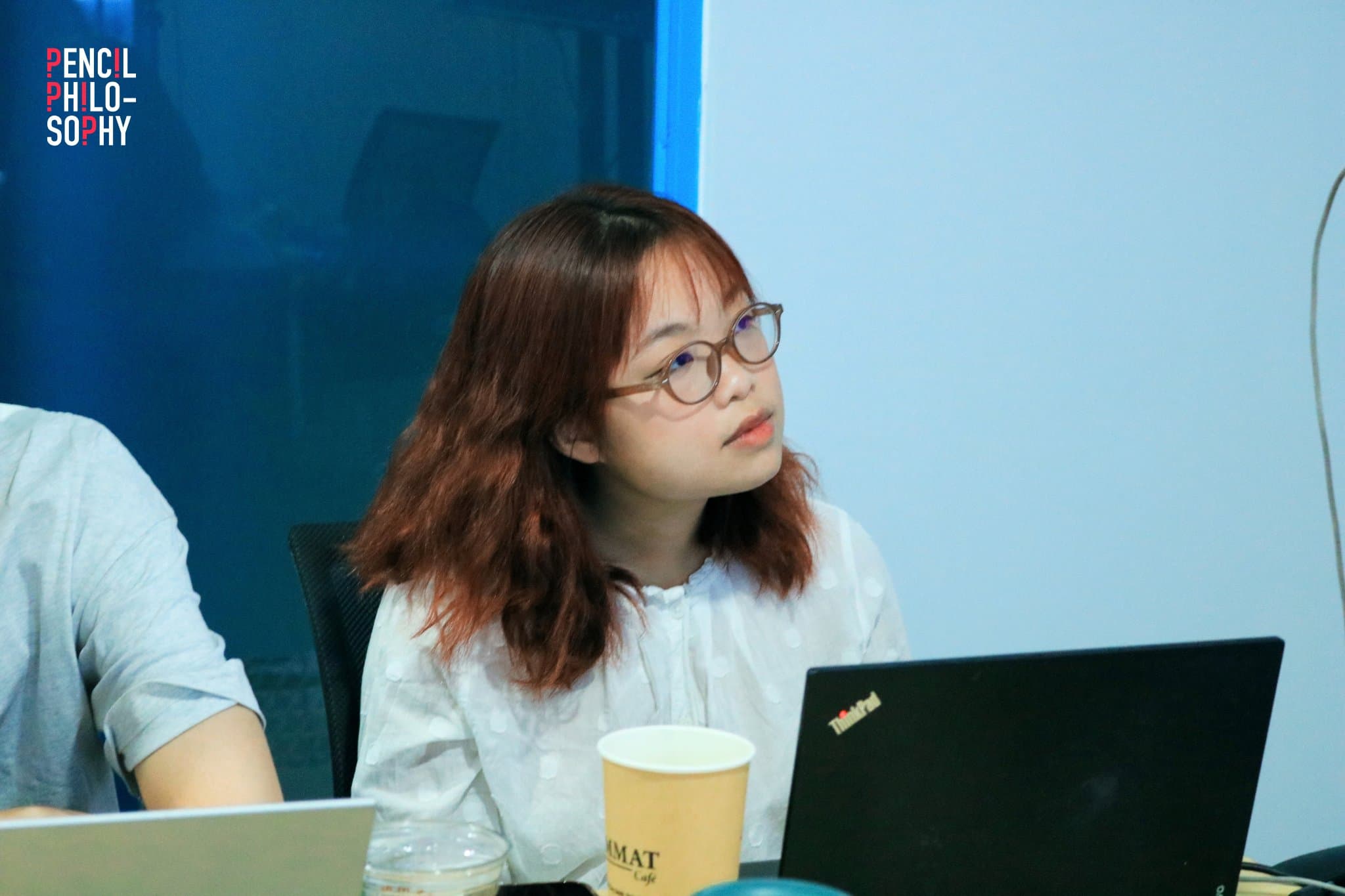 Hội viên chăm chú lắng nghe